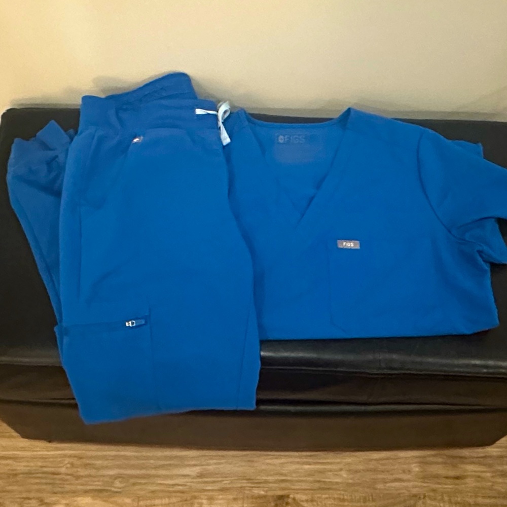 FIGS Royal Blue Scrub Set